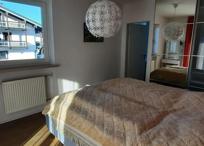 Alpenblick Apartment *